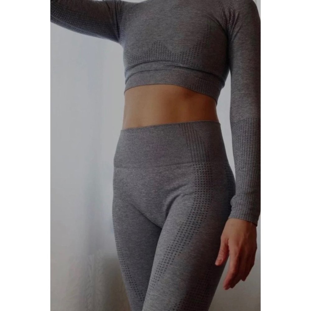 VItal Seamless Leggings and Crop Top Set